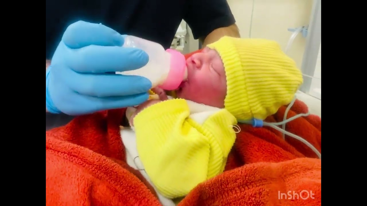 Tiny baby feeding time 🥰💖