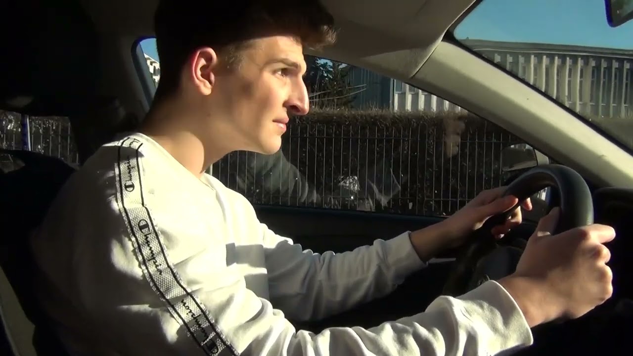 Feliks egzamin wew. w Szkole Jazdy Kursant cz. 1 egzaminuje Andrzej [Nauka Jazdy]