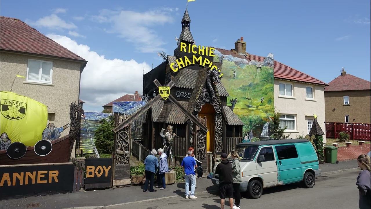 a quick look at some bo'ness fair arches