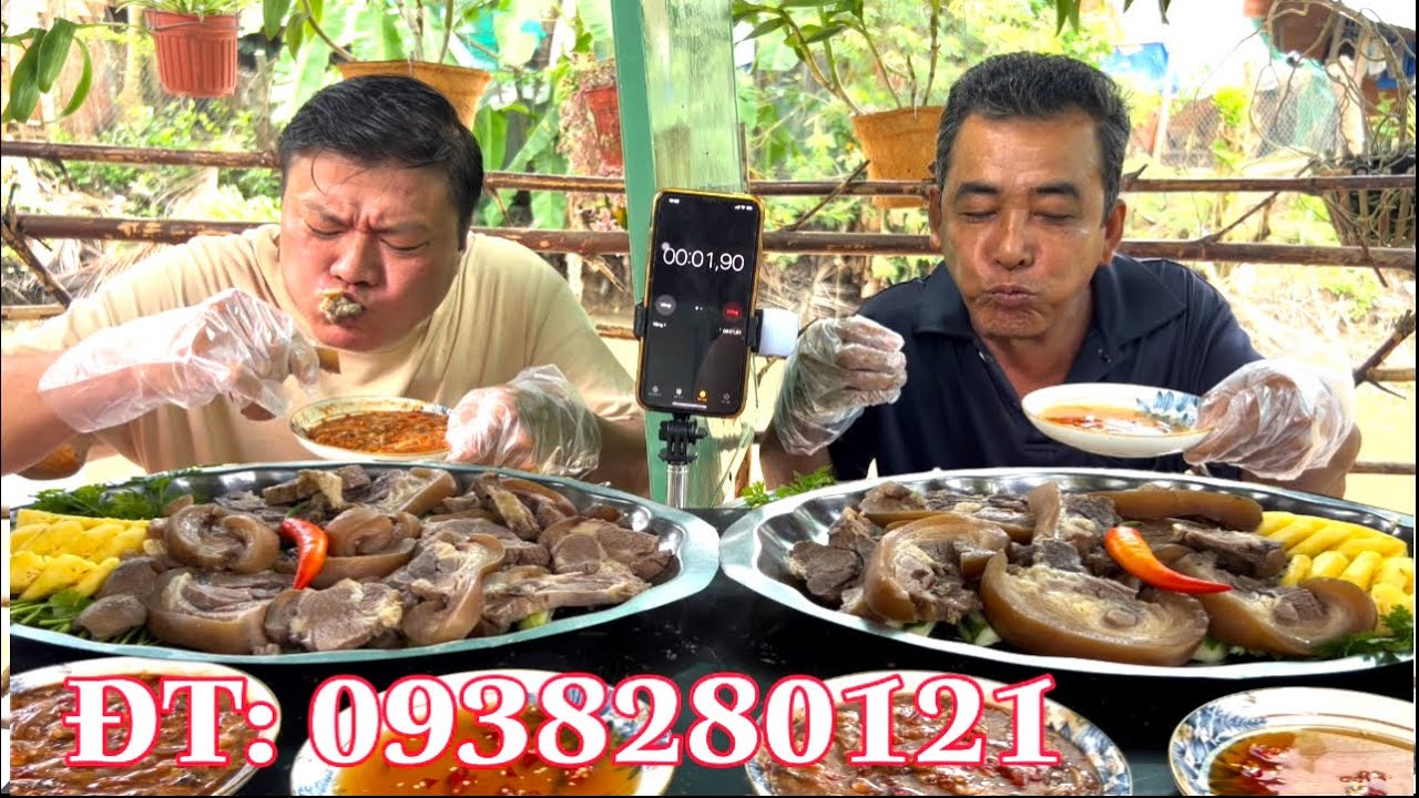 Trận Đấu 10 Phút Ăn 3 Ký Thịt Bò Luộc - Mắm Cá Cơm Phan Thiết | ATN