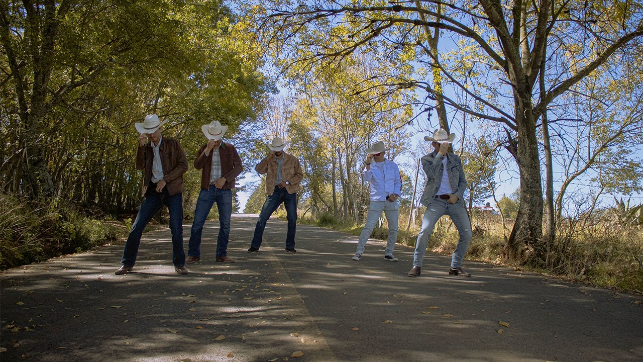 Bohemio - Regresa (Video Oficial)