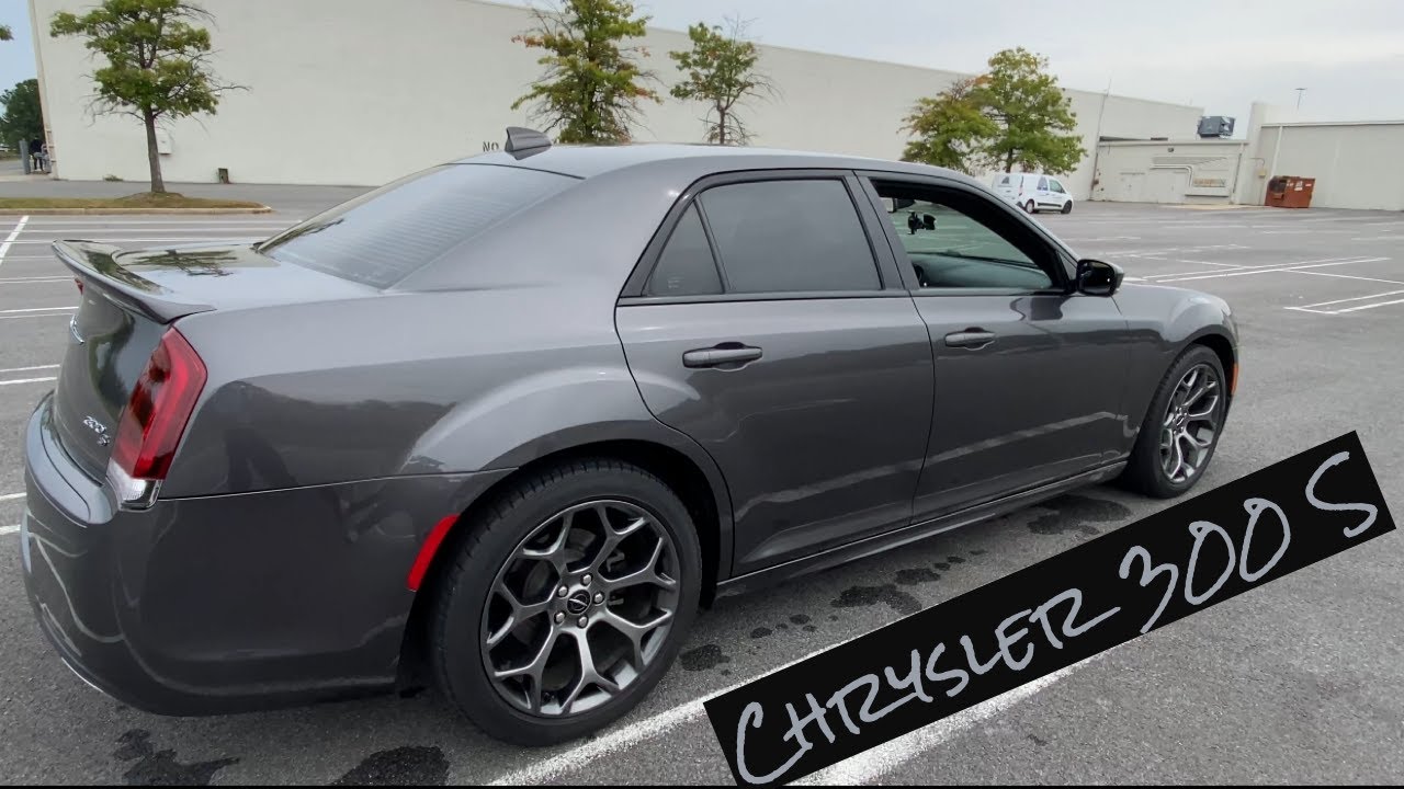 Reviewing My 2018 Chrysler 300 S