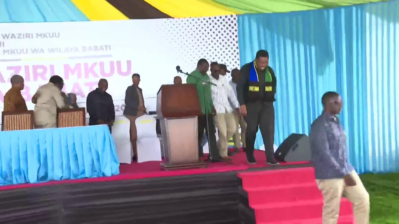 WAZIRI MKUU ANAZUNGUMZA NA WAKAZI WA BABATI MJINI