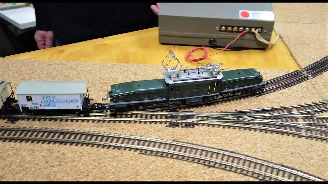 Plastico ferroviario modulare SVF scala h0 - Prima prova layout completo con coccodrillo