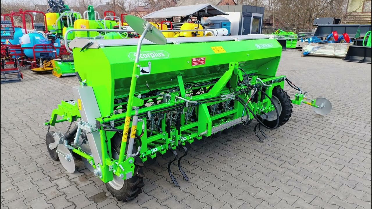 Siewnik rzędowy firmy Bomet