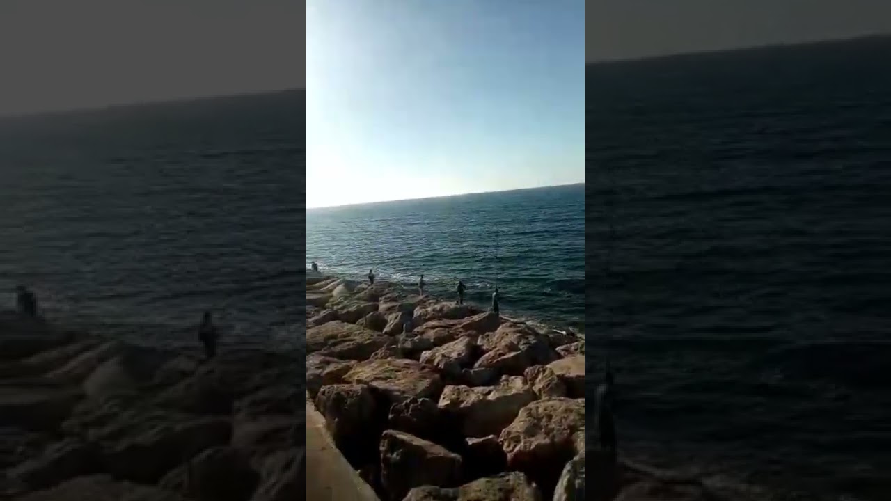 منضر رائع فوق أحجار البحر