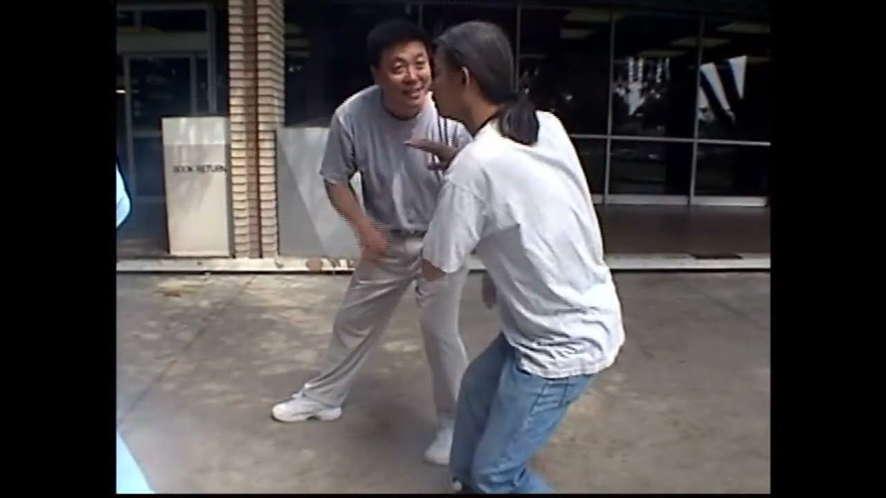 以體練形——手是撥浪鼓兩側的連綫 Get in shape with your body: Hands are the wires on both sides of the rattle