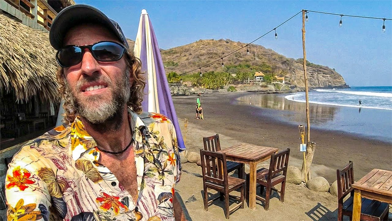 This is My Favorite Beach Town in El Salvador