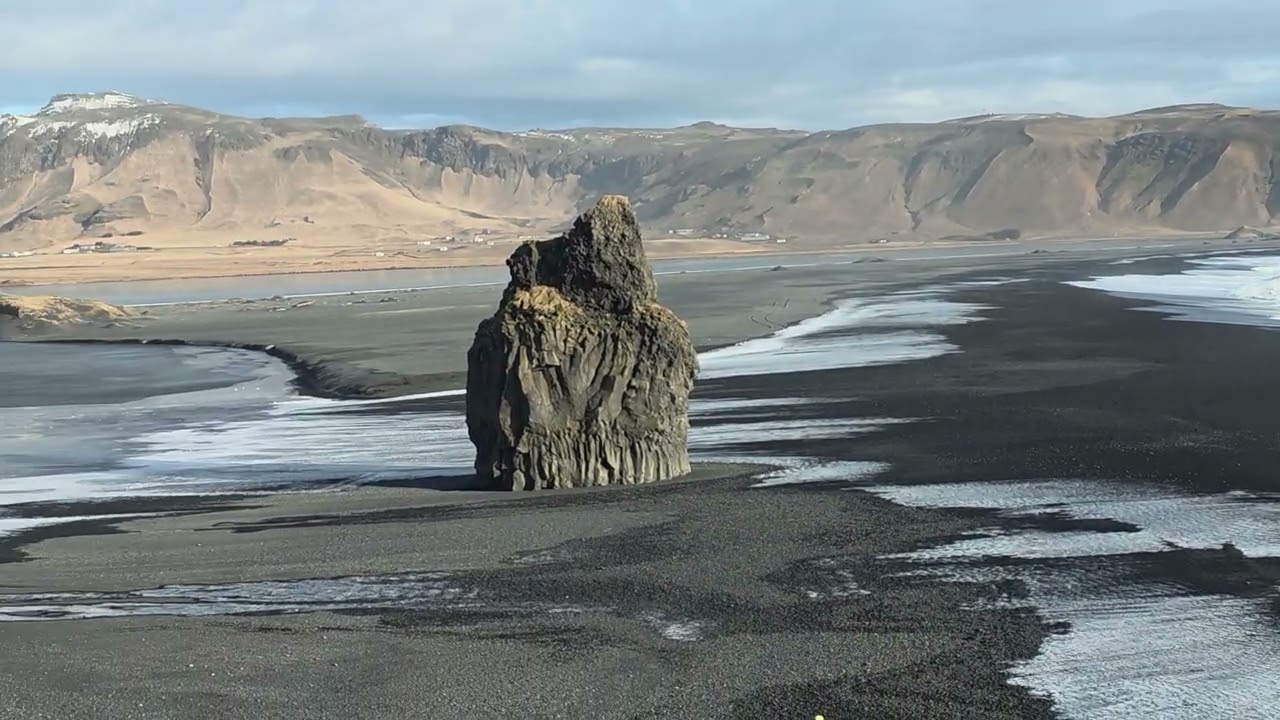 船長的冰島之旅 - 遠處眺望 風琴岩峭壁