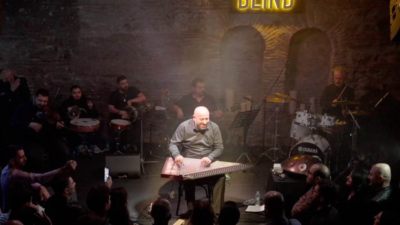 Aytaç Doğan - Nassam Alayna El Hawa (Live) (Blind Concert)