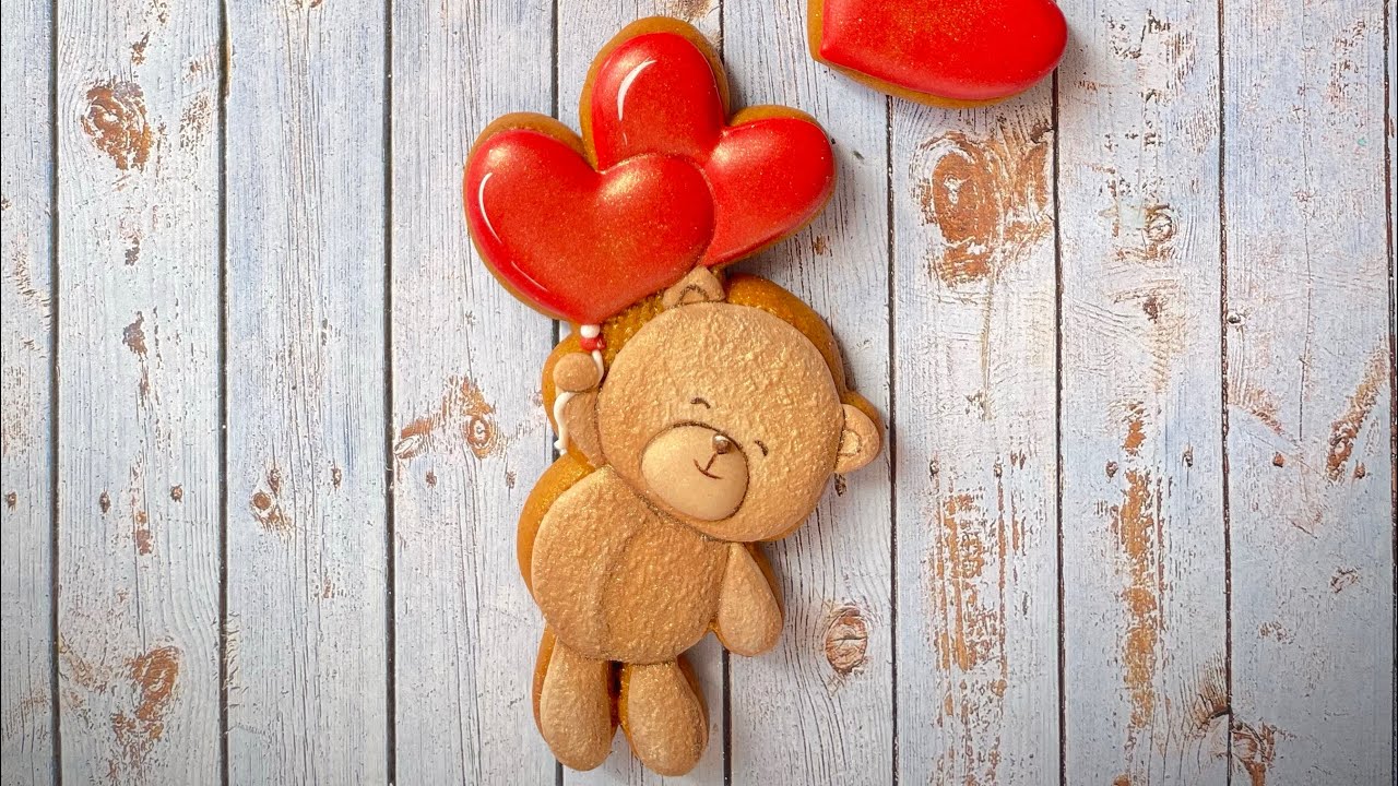 Sweet Teddy Bear cookie 🧸 In Love ❤️🥰,royal icing decorating cookie . Valentines gift 💝.