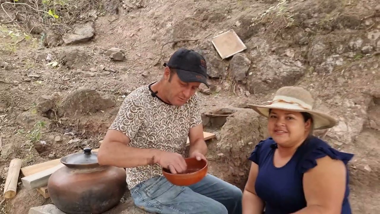 Anthony Mori en La melcochas   de panela con Carmita Mocha