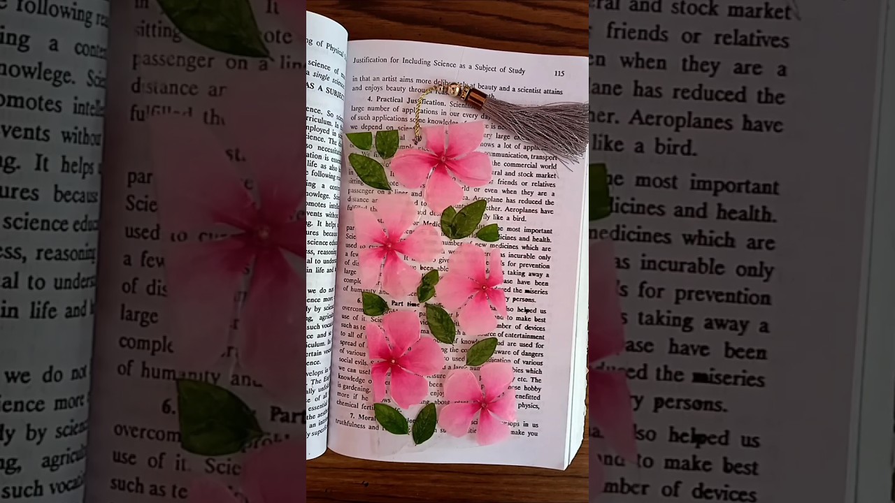 Prettiest Flower DIY Bookmark #shorts #bookmarkcraft#paperflower#craftideas#handcraft#craft#diycraft