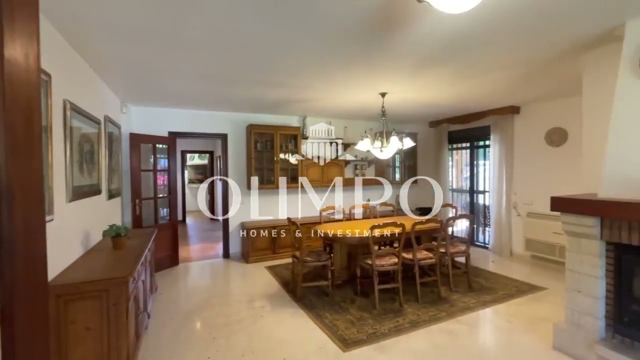 Venta Chalet Independiente en Montealcedo: 1.833m² Parcela y Piscina (1014)