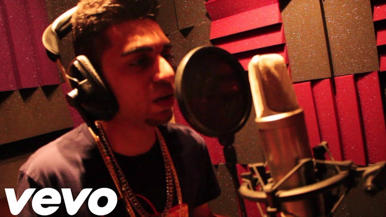 D4NNY - Unstoppable (Official Music Video)