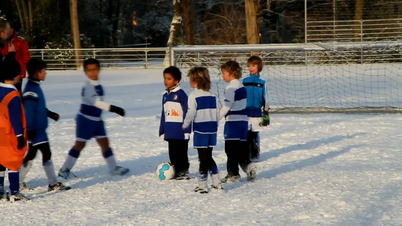 Wintervoetbal.mp4