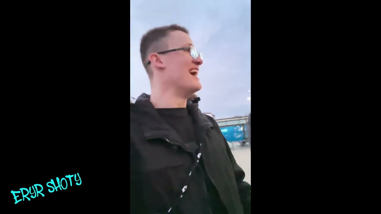 pezet i mario dostają prezent od widz&oacute;w