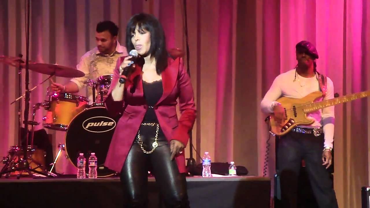 Rebbie Jackson Concert live sings 2300 Jackson Street/ Home DC