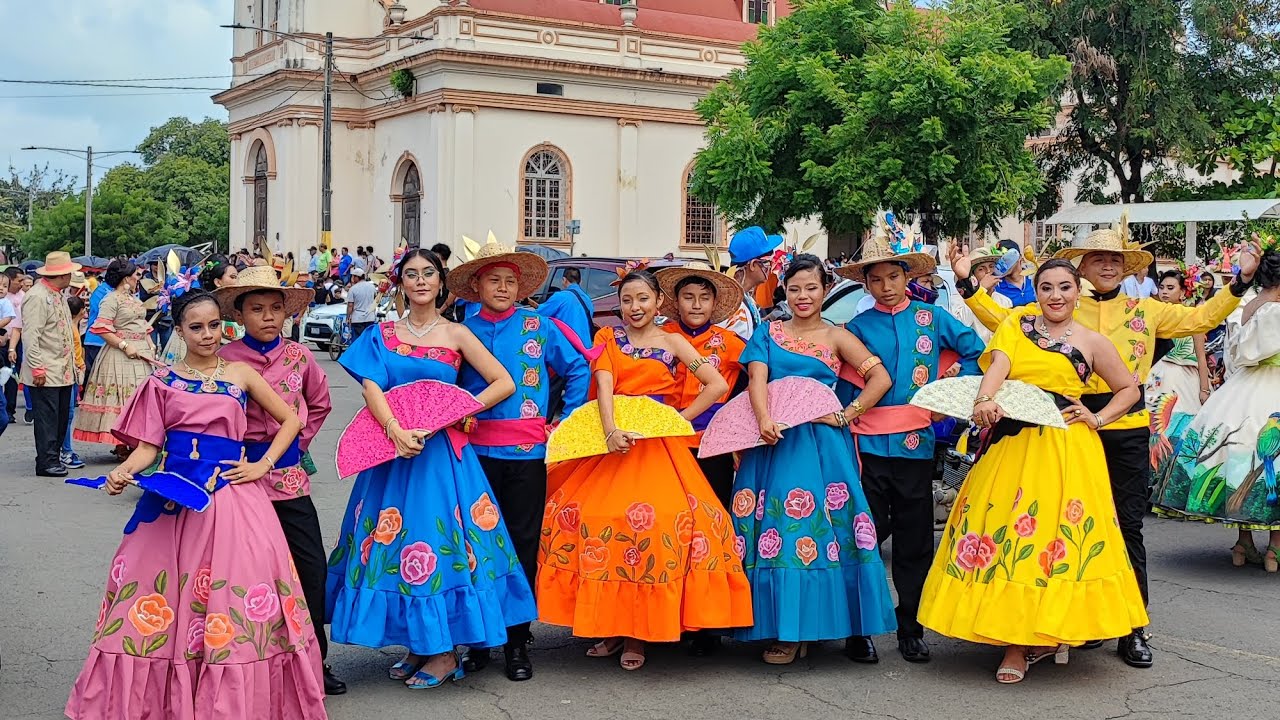 Baile folclórico juvenil Blasón de masaya