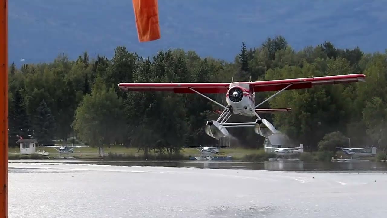 Lake Hood Anchorage Seaplane Base PLANE SPOTTING #anchorage #anchorageairport