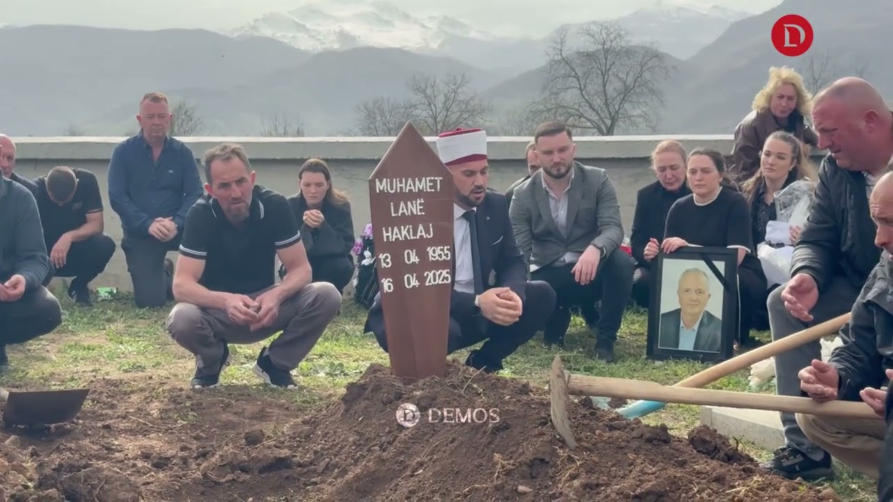 Varroset me nderime ushtarake ish i burgosuri politik, Muhamet Haklaj në Isniq të Deçanit