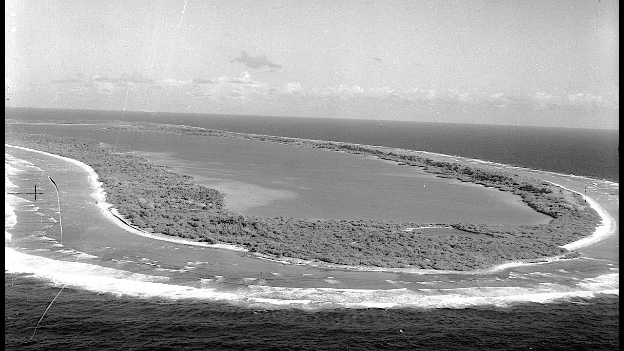 Amelia Earhart: Possible wreckage found in 2001 helicopter video.