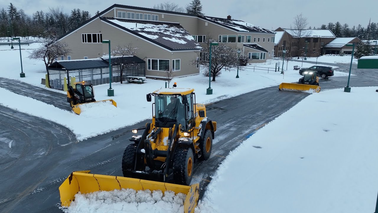SATISFYING SNOW PLOWING CLIPS!