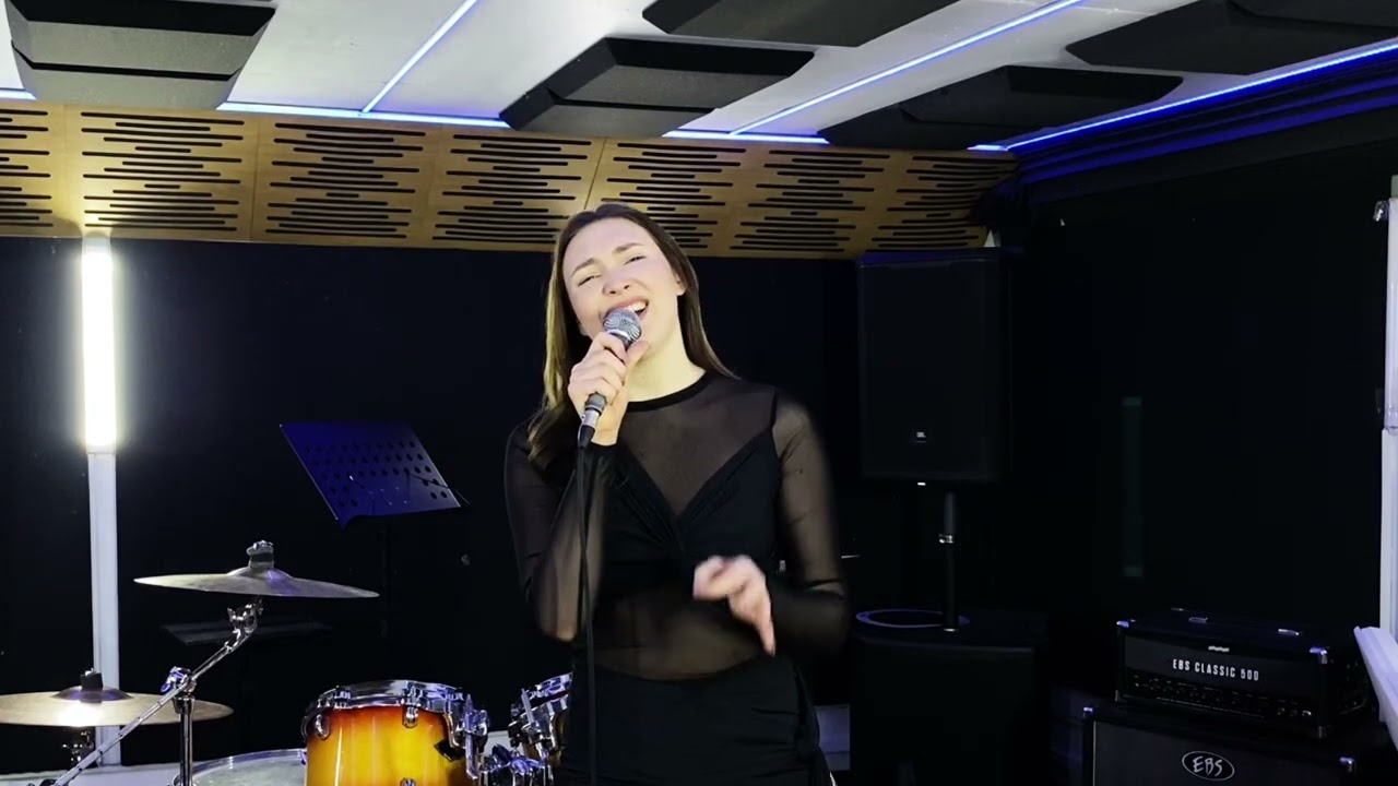 Emily - Stop