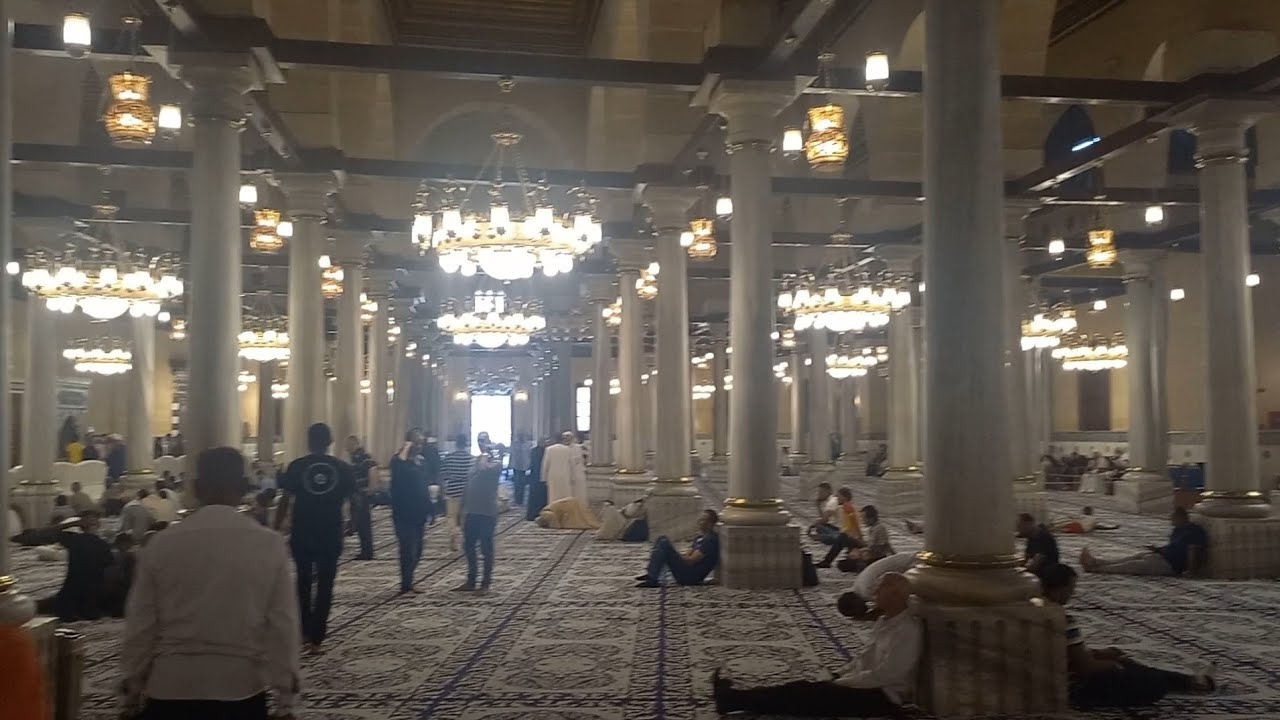 ذيارة لمسجد مولانا سيدنا الحسين بالقاهرة