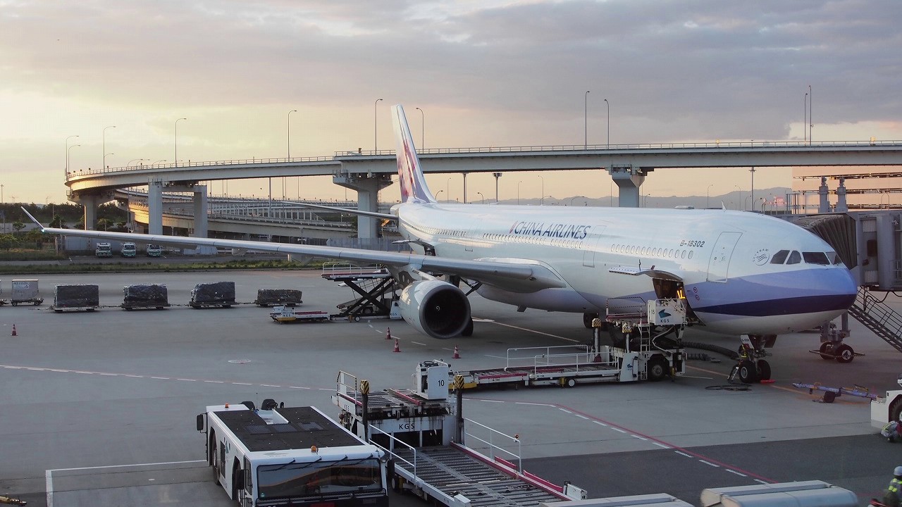 2017/05/27 China Airlines 173 Announcement: Osaka Kansai - Taipei Taoyuan