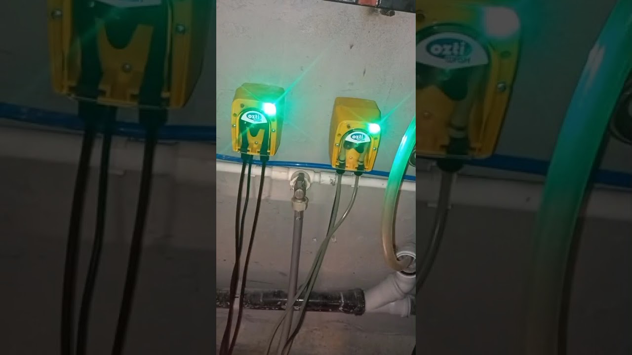 Endüstriyel bulaşık Makinesi yıkama testi. Sanayi tipi bulaşık Makinesi test çalışması.
