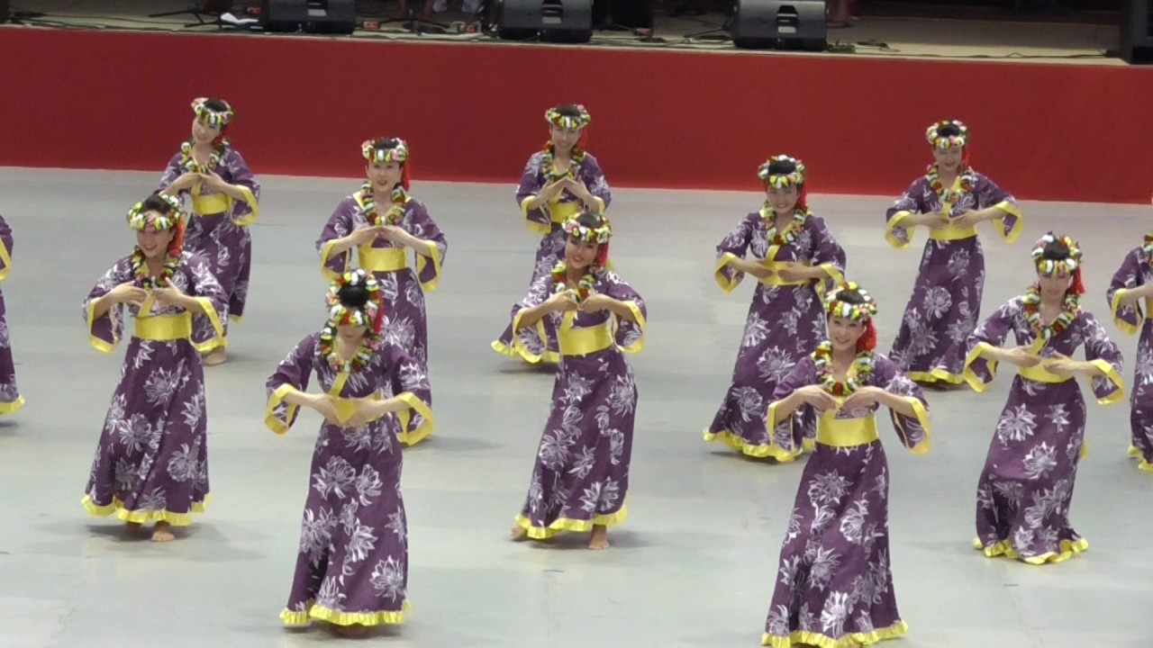 Halau O Ka Manu Hula Le`a in Merrie Monarch 2017 Ho'olaule'a   Nani 'O Iapana  Johnny Lum Ho　カマヌフラレア