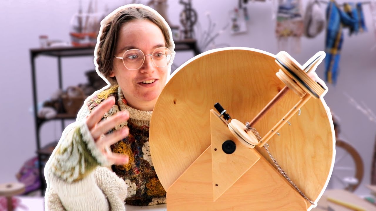 I bought a Tiny Travel Spinningwheel: Let's discover the Louët S40 Hatbox Spinningwheel