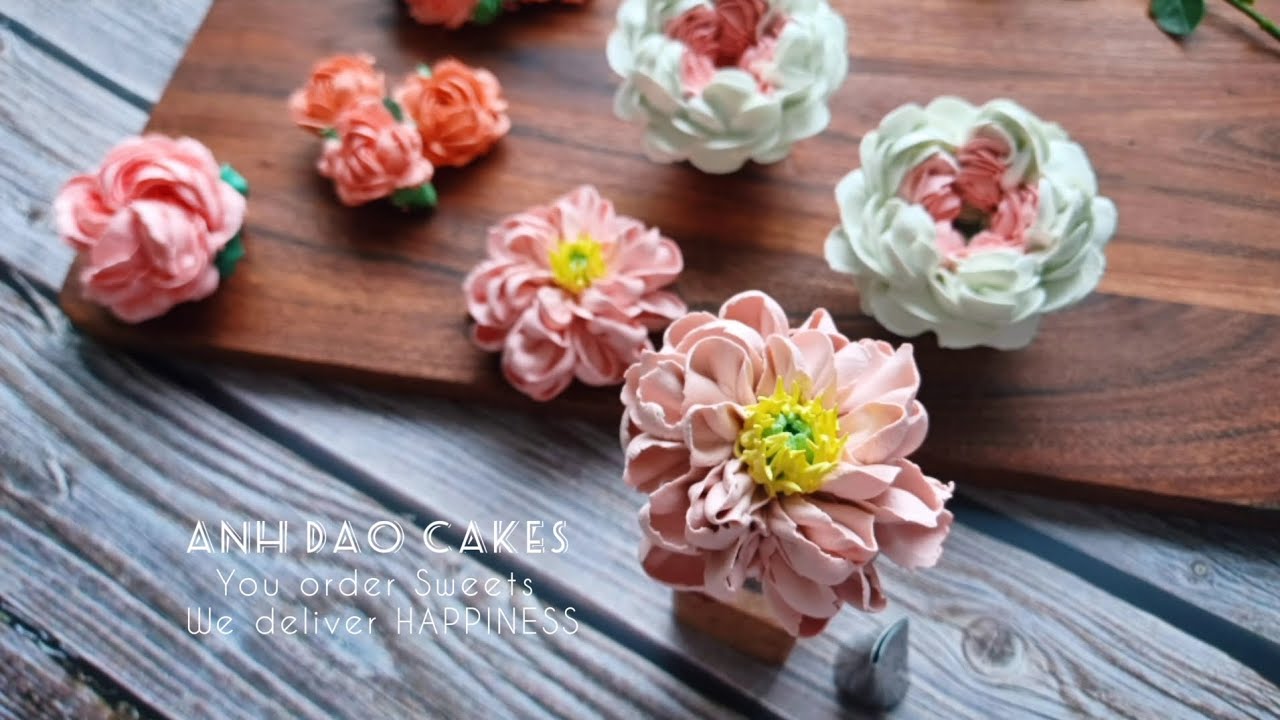 How to pipe a whipping cream flower 🌸 [Part 8]