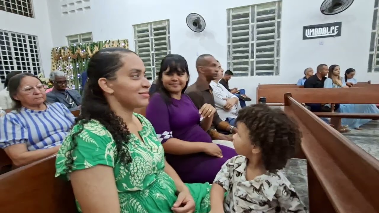 Vocais da área, canta no culto de ação e graças, ao pastor:Félix, em IEADALPE-CAIXA d'água sobrado 