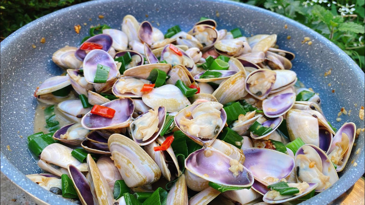 Stir Fried Clams (Pipis) | Ngh&ecirc;u X&agrave;o | Garden Cooking #seafood #pipis #easyrecipe @GardenCooking