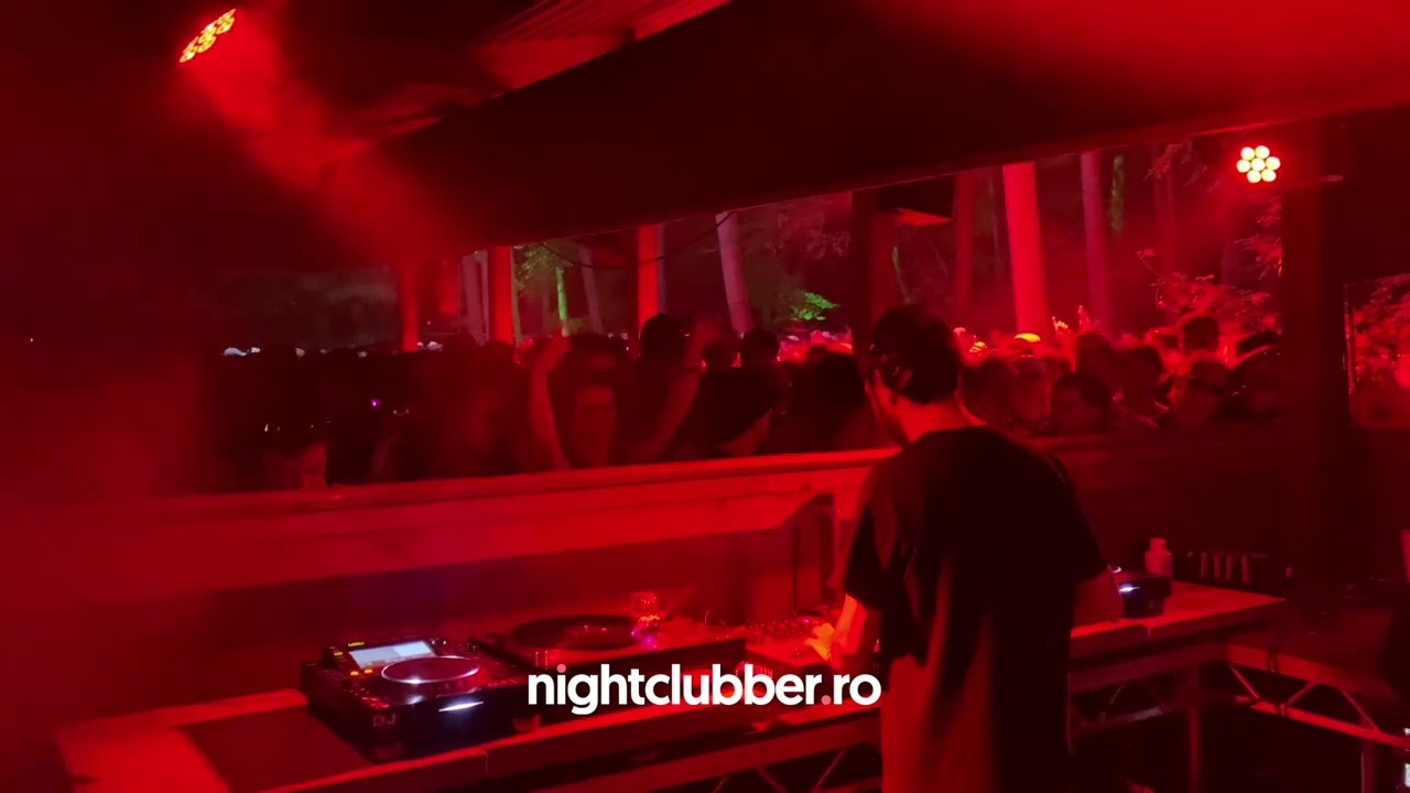 Francesco Del Garda playing at Houghton Festival 2023 - The Earthling Stage