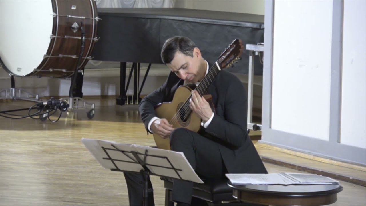 С.Руднев. По Муромской дорожке. Исполняет Айнур Бегутов. S.Rudnev. On the Murom road. A.Begutov