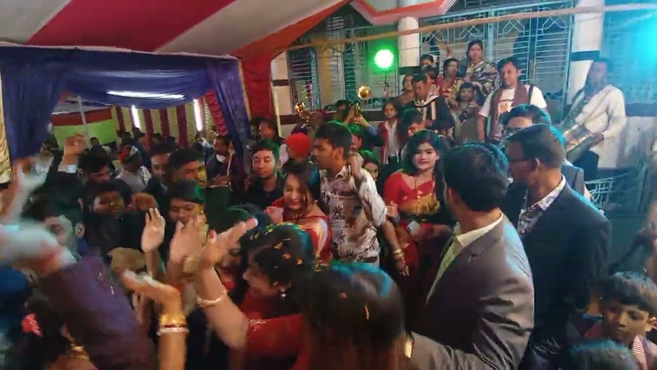 মুন্সিগঞ্জের বিয়ের বাজনায় উড়াধুরা ডান্স | বাংলাদেশ ব্যান্ড পার্টি বাজনা | Bangladesh band party