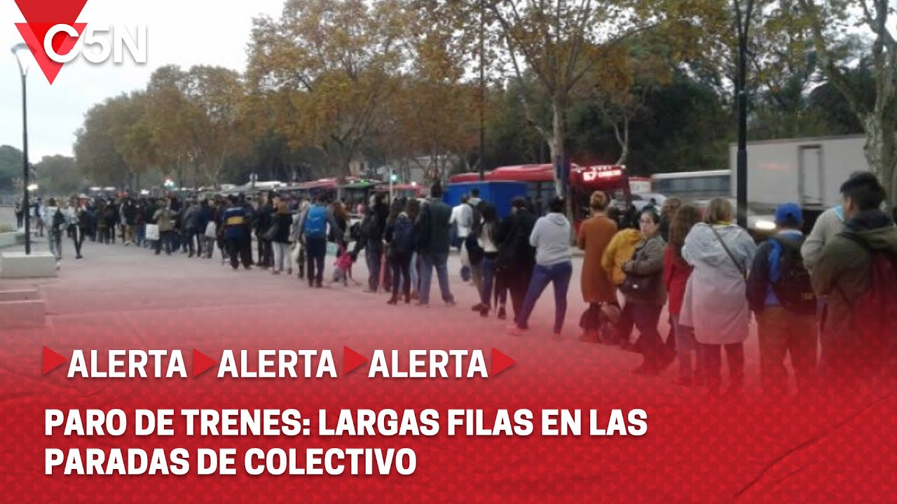 PARO de TRENES: LARGAS FILAS en las PARADAS de COLECTIVOS
