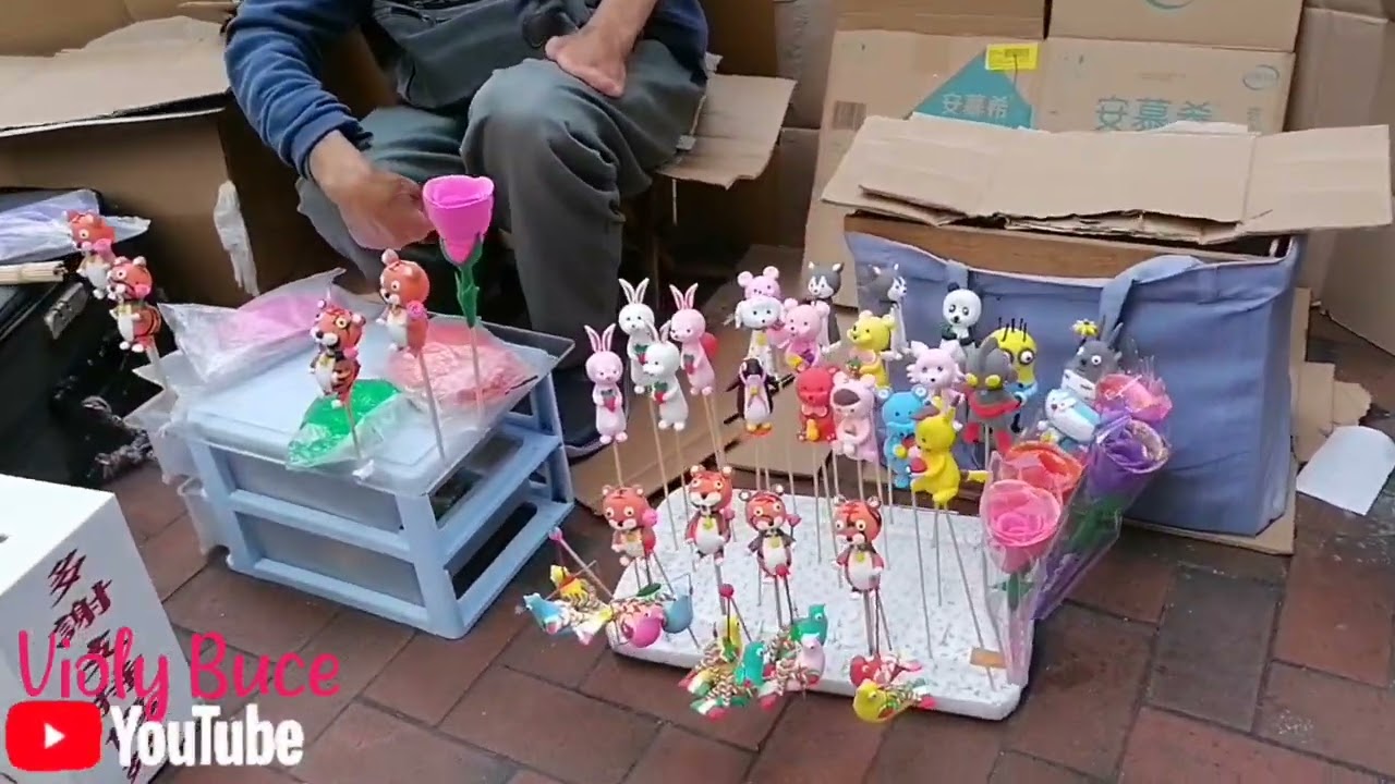 KINGS ROAD IN NORTH POINT HONGKONG/@violybuce9036