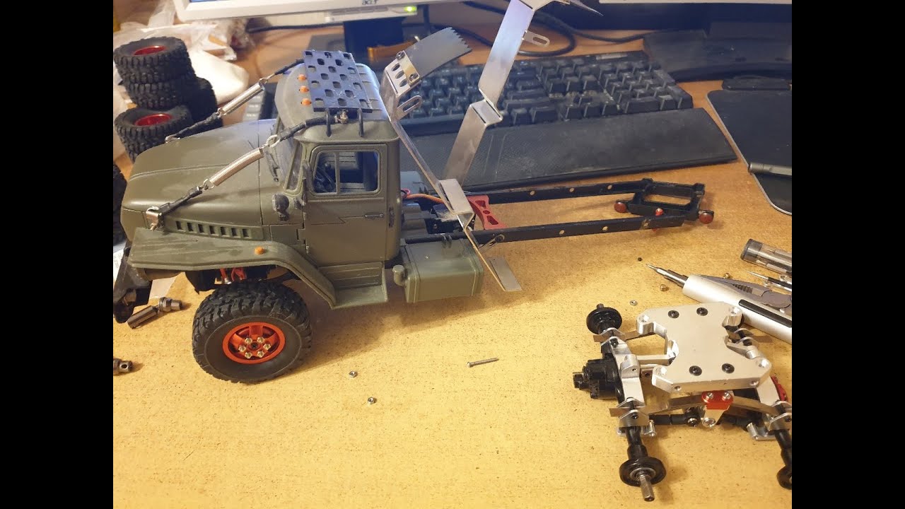 Наконец руки дошли до Урала B36 от WPL,но сдох сервопривод который отвечает за переключение передач.