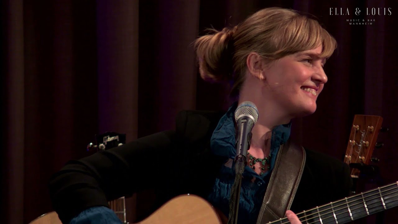 Christina Lux - True self - Live