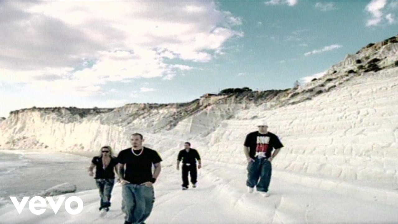 Gemelli Diversi - Icaro (videoclip)