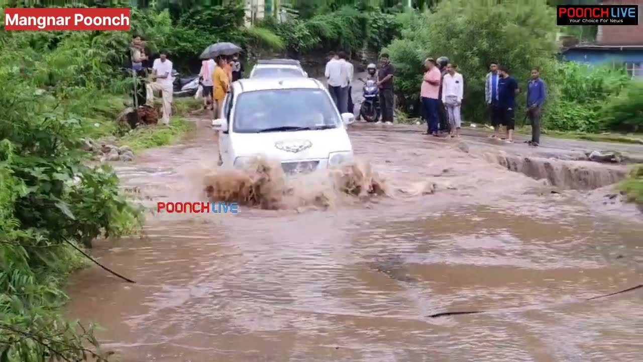 Worst Condition In Poonch | Heavy Rain Continues | Mangnar People Struggle To Cross Nallah