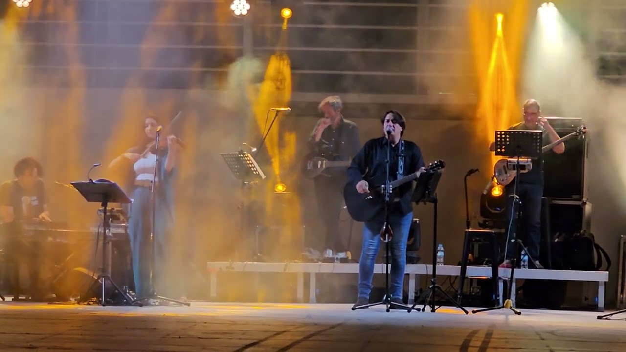 Έ&nu;&alpha; ά&lambda;&lambda;&omicron; &pi;&alpha;&rho;&alpha;&mu;ύ&theta;&iota; - Yiannis Kotsiras