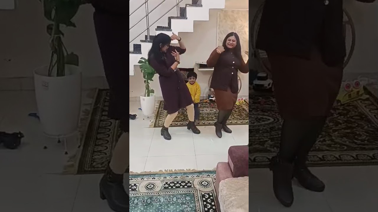 Bahno ki New year masti #funny #dancevideo #entertainment #trendingvideo #viralvideo #viral 