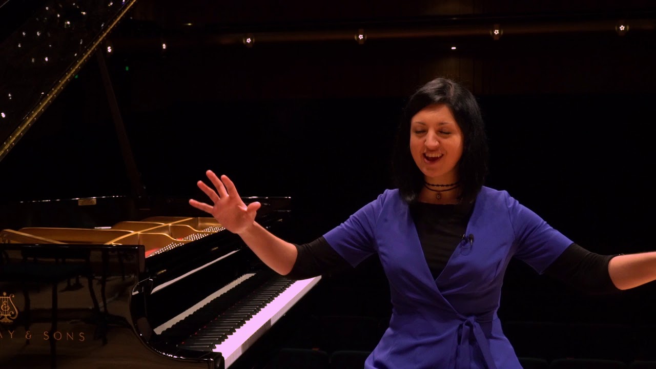 Alexandra Dariescu explains Grieg's Piano Concerto