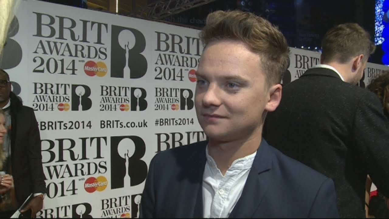 Brit Awards 2014: Конор Мейнард в восторге от своей девушки и Элли Голдинг