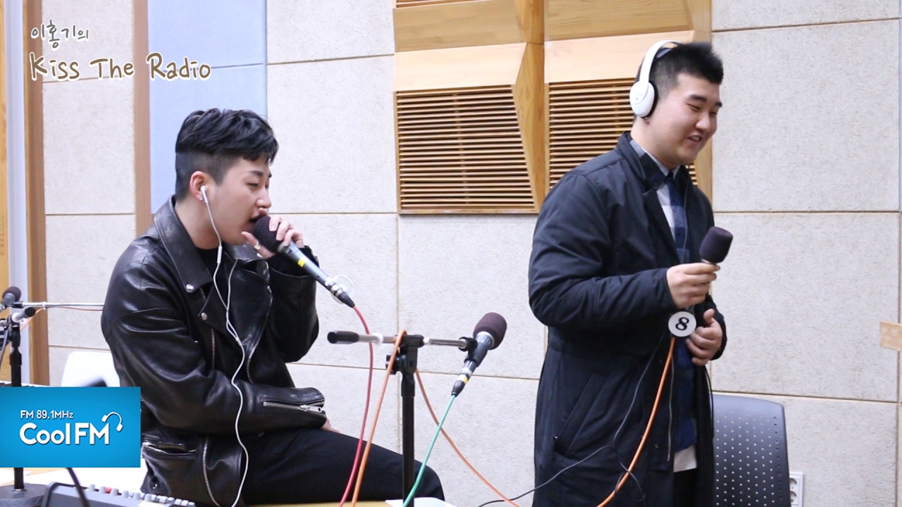 딘딘 & 친구 대겸 '기름과 물처럼 우린 섞일 수 없는 운명' 라이브 LIVE / 170128[이홍기의 키스 더 라디오]